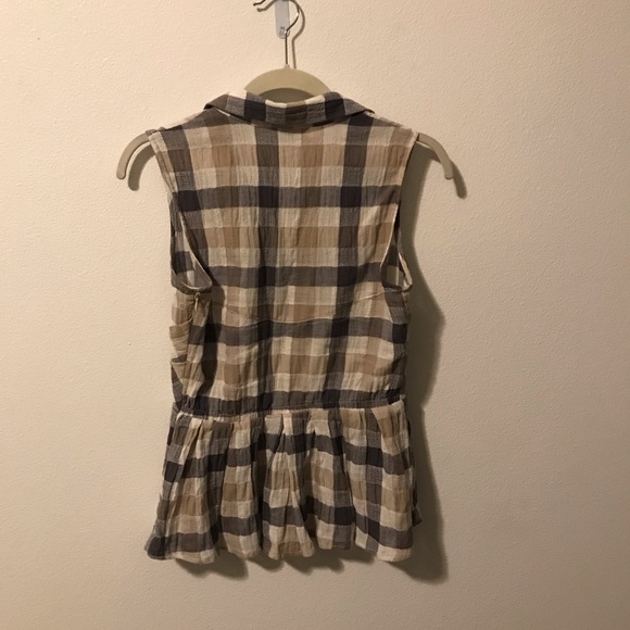 Form fitting top - Picture 3 of 3